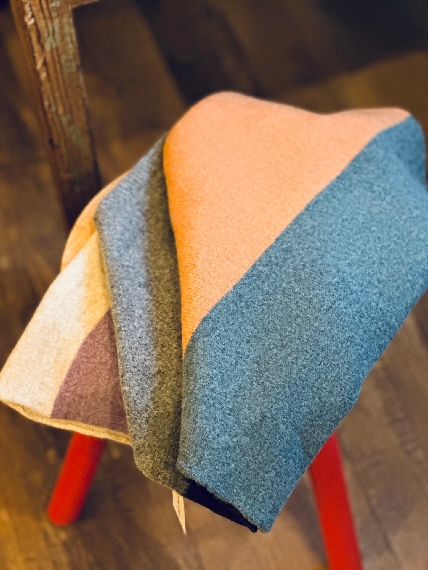 Lambswool blanket scarf