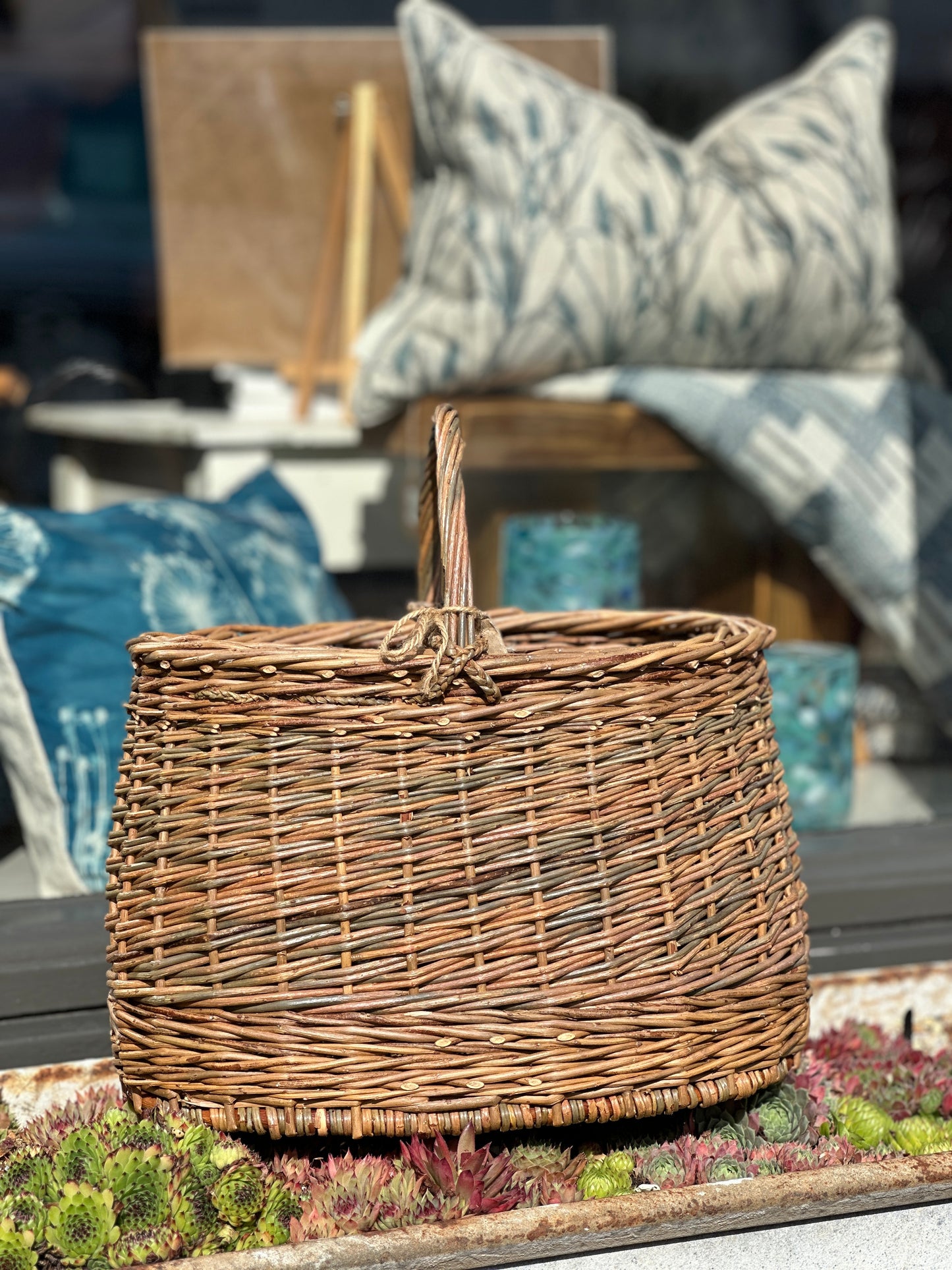 Oval Shopper Basket
