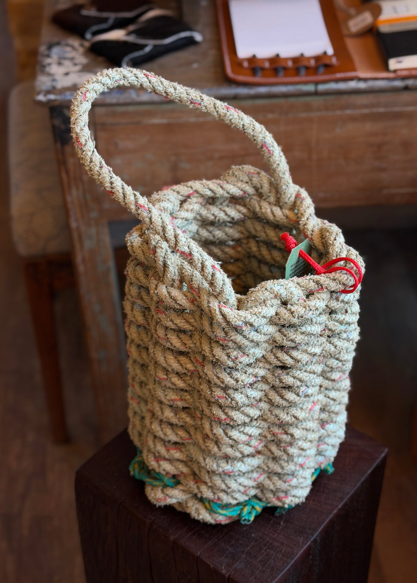 Upcycled crab pot rope wine bottle holder