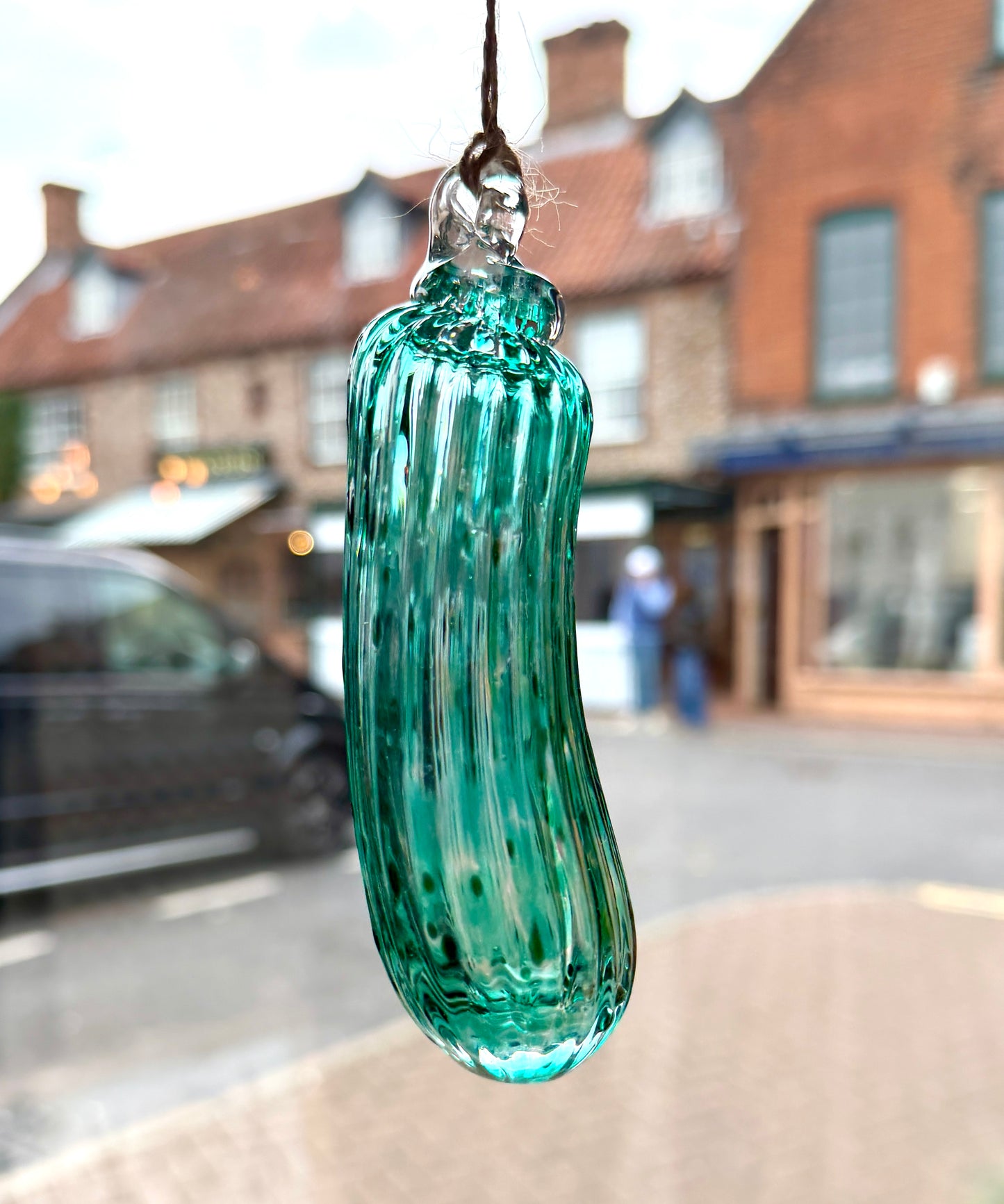 Glass pickle