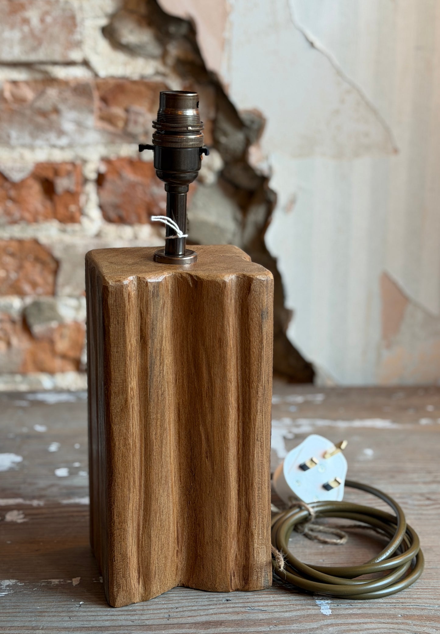 Small driftwood lamp base (No.39)