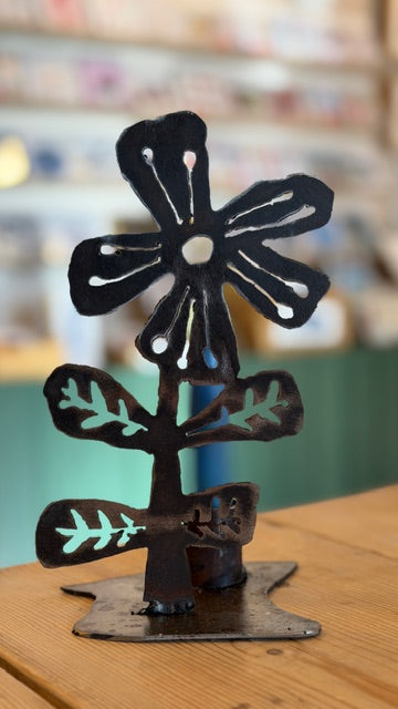 Steel Flowers/Leaf designs Candle Holder/Window displays