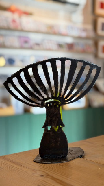 Steel Flowers/Leaf designs Candle Holder/Window displays