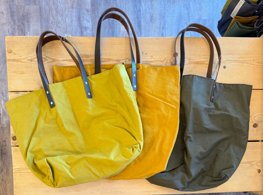 Tote Bag - 2 leather handles and inside zip pocket