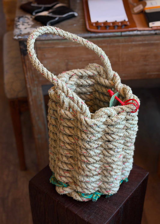 Upcycled crab pot rope wine bottle holder