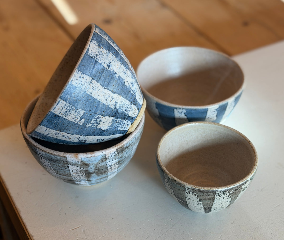 Bowls - various styles & sizes
