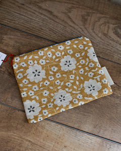 Linen zip bag