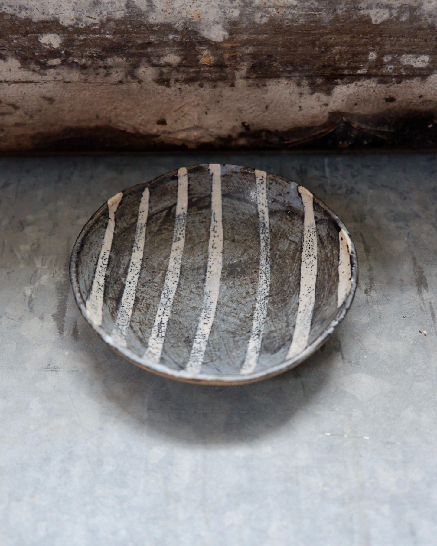 tamlin lundberg ceramics indigo dish homeware kitchenware